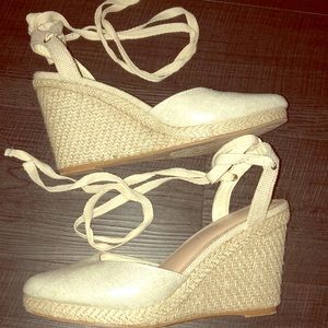 Kelly & Katie espadrille wedges, size 8